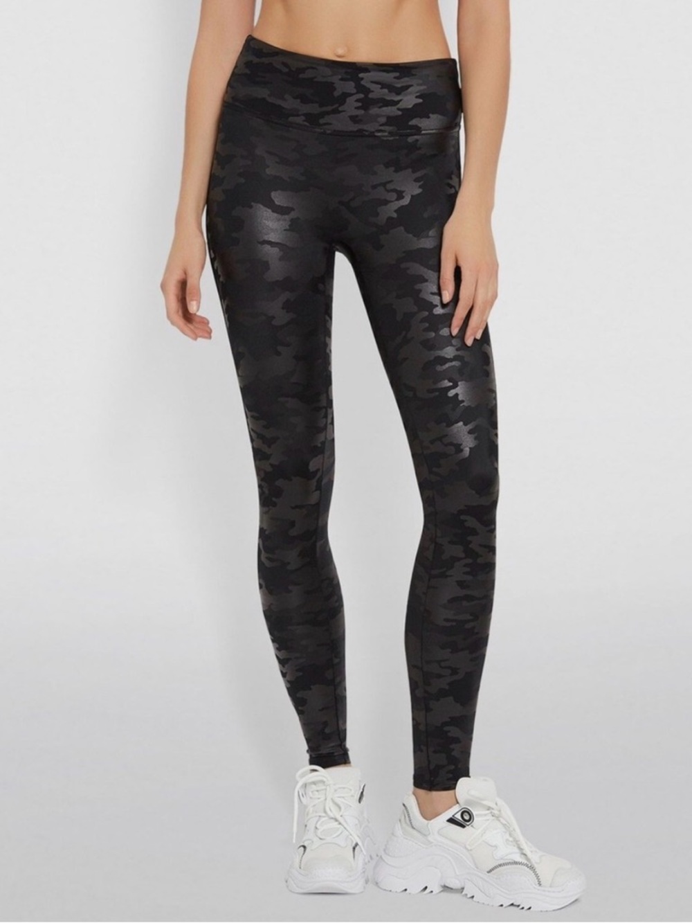 SPANX Faux Leather Camo Leggings Size S/P Black Gray